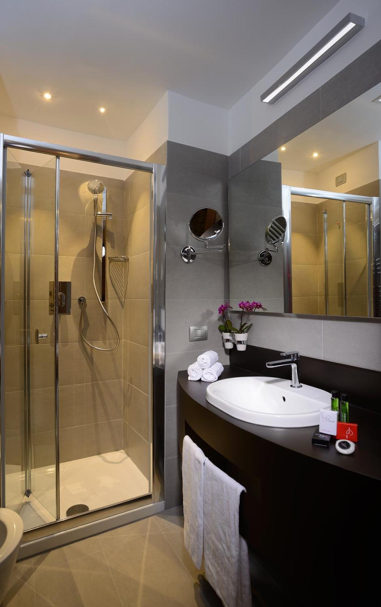 Rome Art Hotel - Gruppo Trevi Hotels — Photos 1